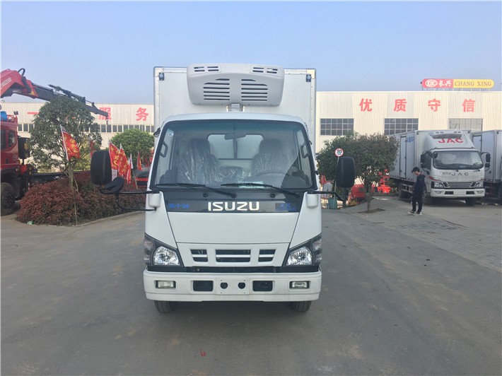 ISUZU 600P Vehicle Powered All In One Thermoking Refrigeration Unit Refrigerated Truck