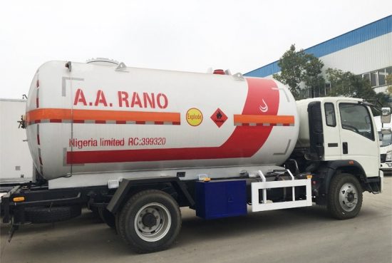 HOWO 15000Liters LPG Bobtail Truck 15CBM LPG Gas Delivery Truck