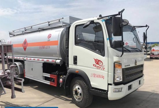 HOWO 12000 liter Fuel Tanker