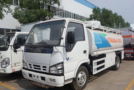 ISUZU 600P 5000 liter fuel tanker