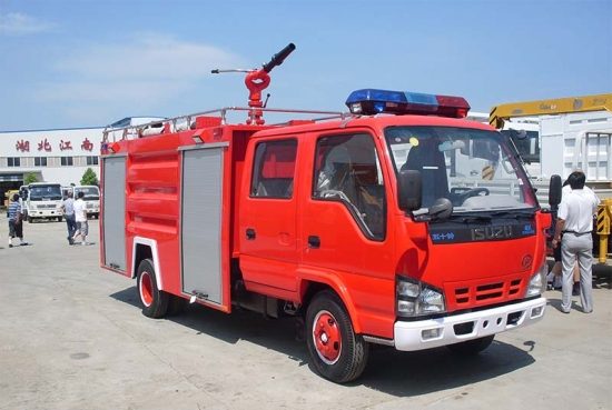 ISUZU 3000 liter Water Tank Fire Truck