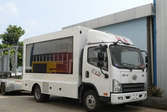 FAW P6 Outdoor Mobile LED Advertising Truck