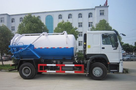 HOWO 10000L Medium Volume Custom-Made Sewage Waste Truck