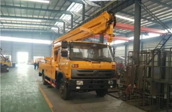 DONGFENG 153 Hand Operated Folding Type 22 Meters Bucket Booming Truck