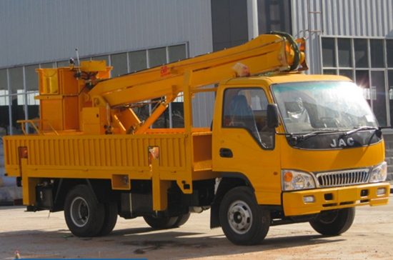 JAC 4×2 RHD 40ft Folding Type Insulated Bucket Trucks for Road Light Maintenance