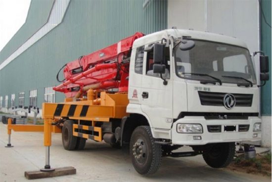 DONGFENG 4×2 Light-duty 25m Concrete Pump Truck