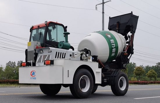 Multifunctional 2CBM Self-loading Concrete Mixer Truck