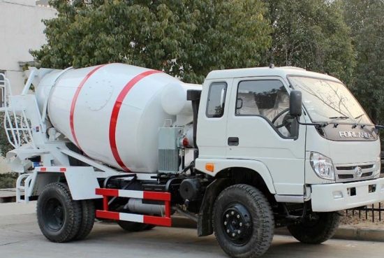 FOTON 3 CBM concrete mixer truck with SUNNY pump