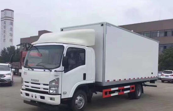 ISUZU 700P 6 Wheeler 10ton Refrigerator Freezer Truck