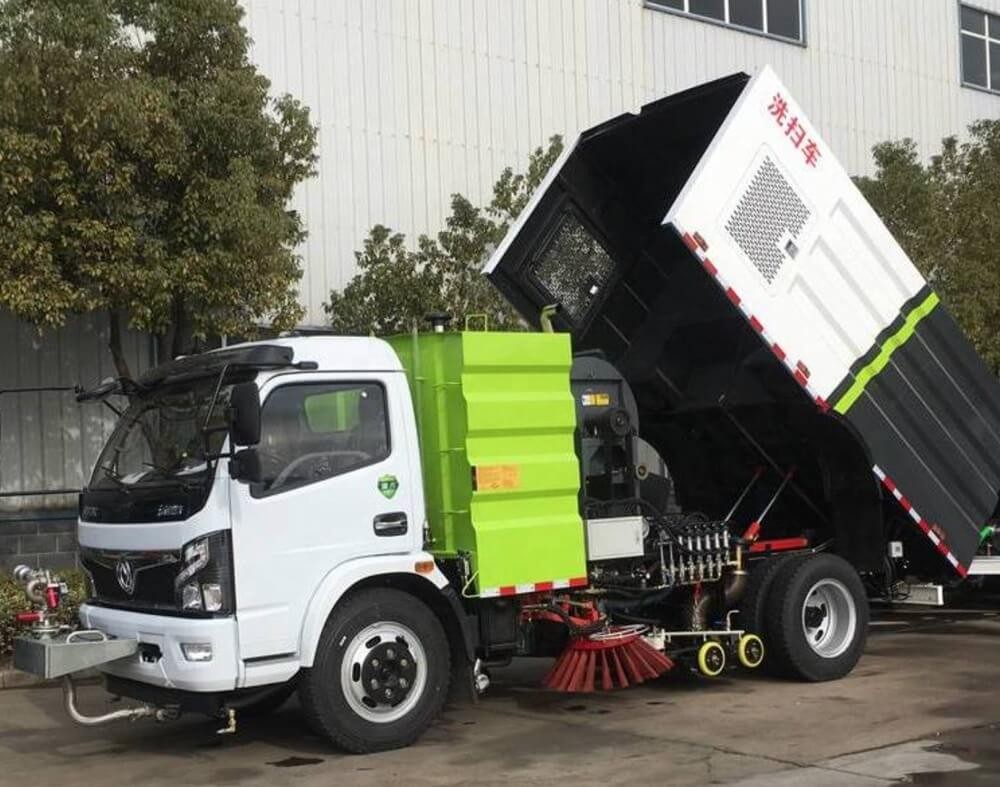 DFAC 6 Wheeler Water Cleaning Street Vacuum Airport Runway Sweeper Truck