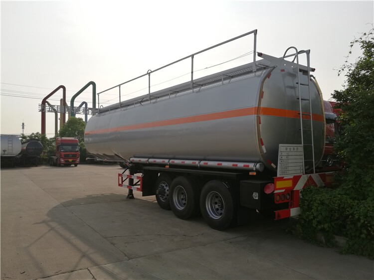 50000 liter propane storage tanks