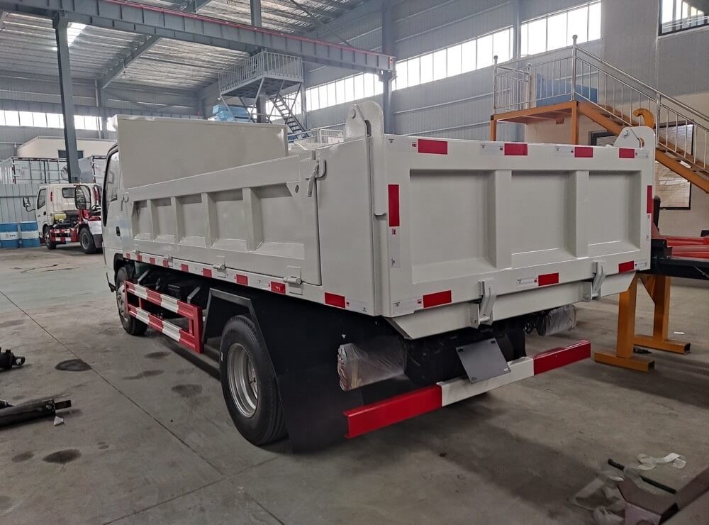 ISUZU 600P Small 8000kg Garbage Transport Dump truck