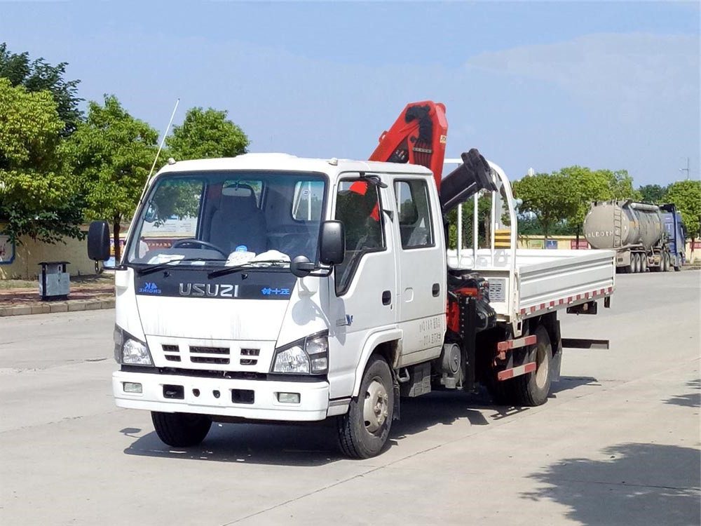 ISUZU 700P 3.5 TON Truck Mounted Crane