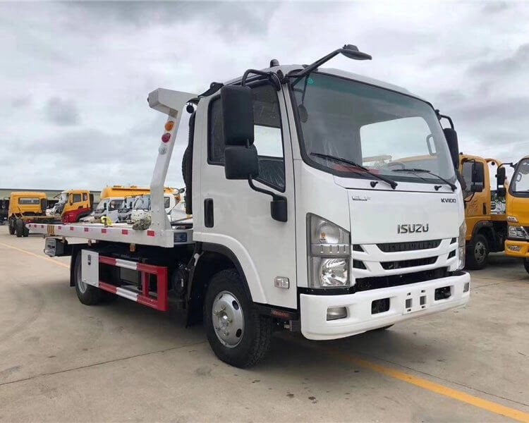 ISUZU 600P 4 ton deck wrecker tow truck