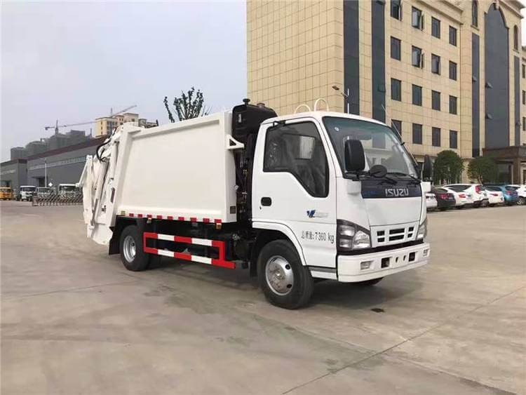 ISUZU 700P 8CBM Light duty Waste compressor lorry