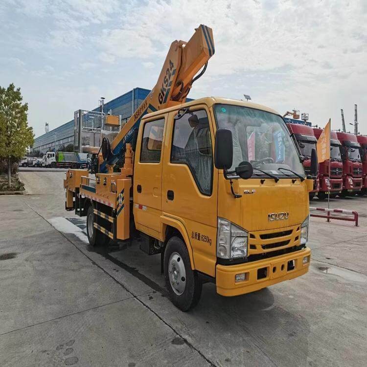 ISUZU 100P 8m Insulated Hydraulic Aerial Cage Truck