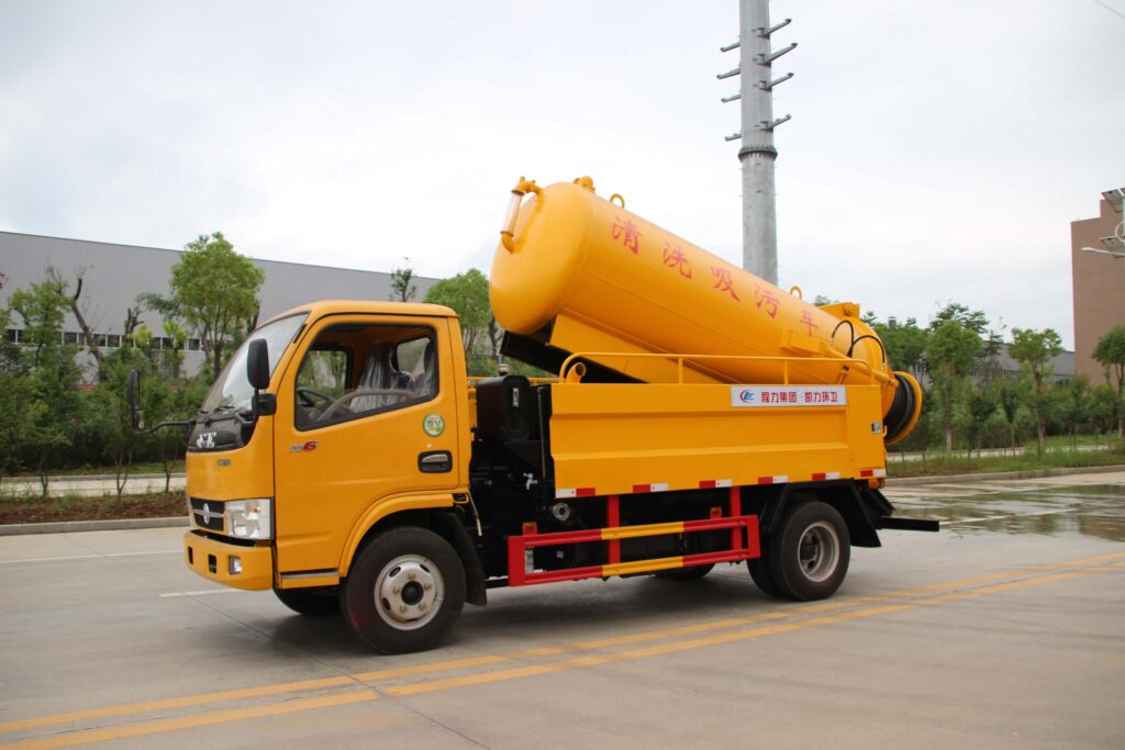 11,000L Sewage Vacuum Truck